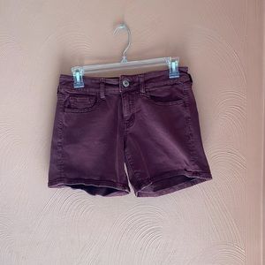 American Eagle maroon jean shorts